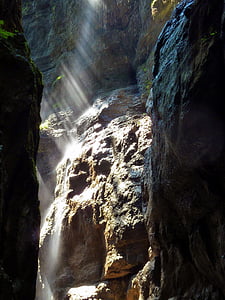 Cañón, rayos del sol, rocas, húmedo, imponente de Partnach, Alemania, agua