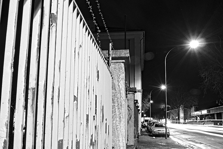fence, barbed wire, night, black and white