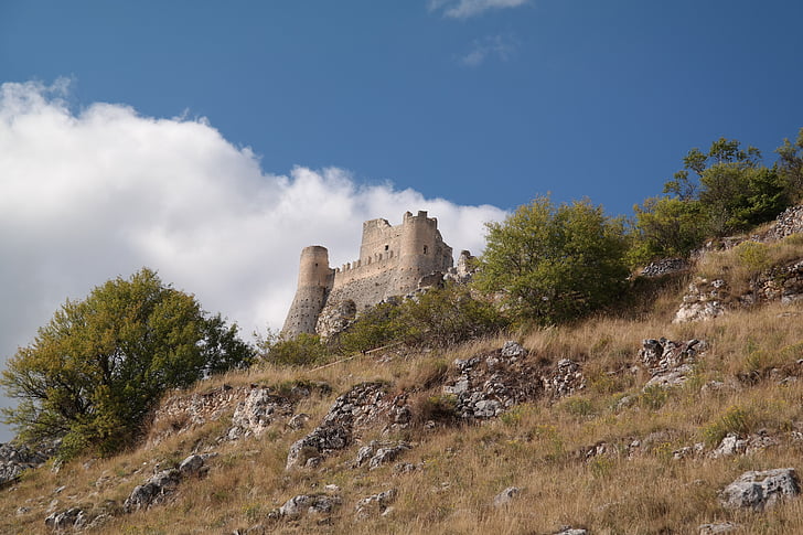 Rocca calascio, Castelul, pereţi, Abruzzo