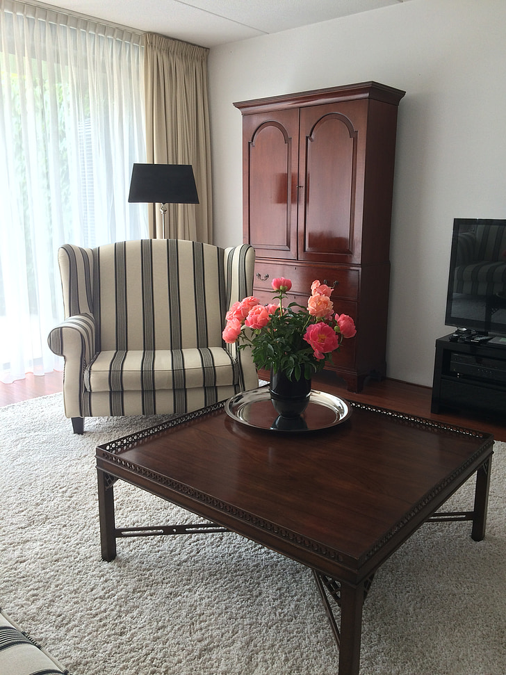 living room, flowers, classic