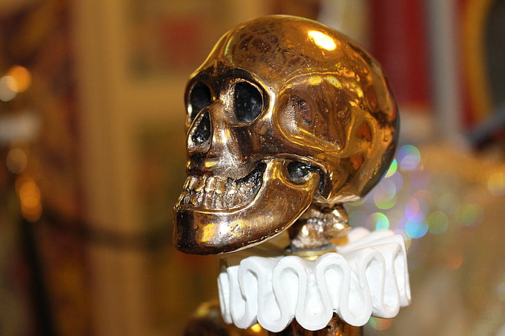 kaukolė ir sukryžiuoti kaulai, Auksas, objekto