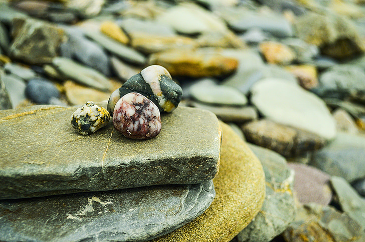 Sassi, taşlar, kayalar, Renkler, formlar