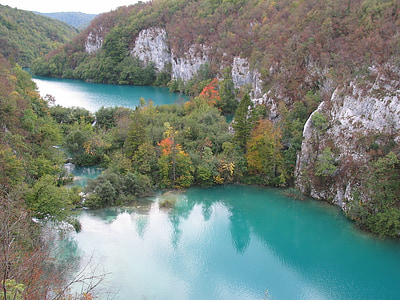 Plitvice, βεράντα στη λίμνη, το φθινόπωρο, χρώματα του φθινοπώρου, βάθη