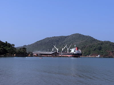 Port, loď, Arabské more, Karwarom, Západné ghats, India