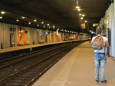 metrostation, Parijs, vertrek