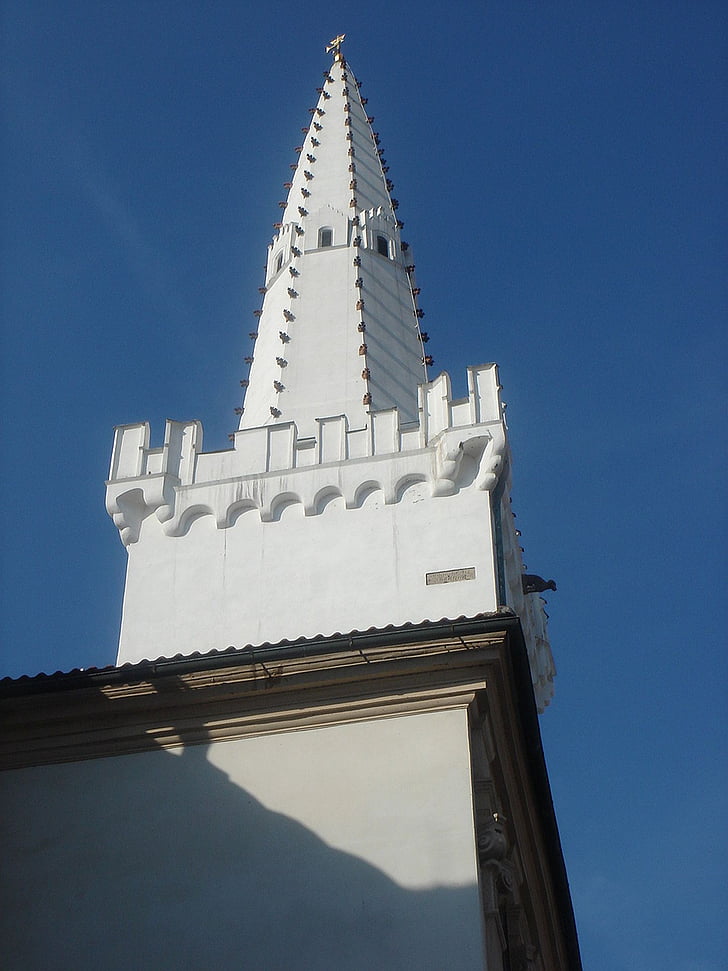 baltais tornis, ēka, pilsētas centrā, arhitektūra, tornis, baznīca, slavena vieta