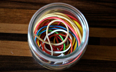 rubber bands, kitchen utensils, tools, colorful, close-up