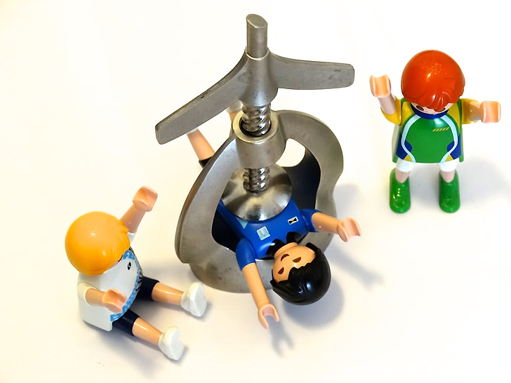 nutcracker, playmobil, pressure, presses, metal, figures, accident