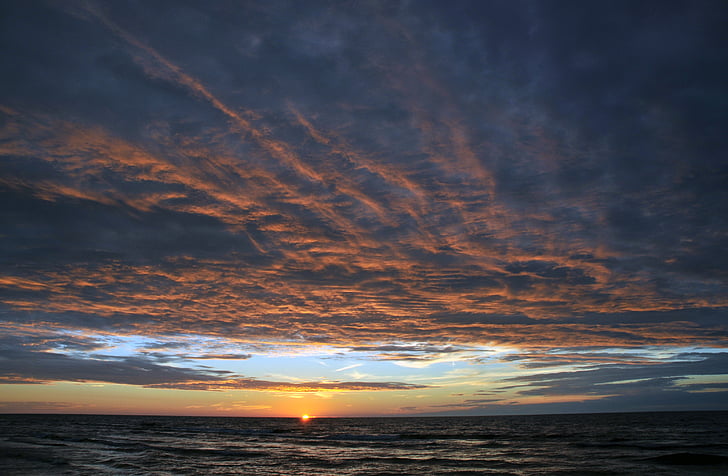 the sun, beach, the coast, sea, the coast of the baltic sea, west, clouds