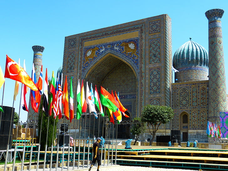 Szamarkand, Registan tér, Üzbegisztán, Sher-dor madrassah, tigris, oroszlán, mitikus lények