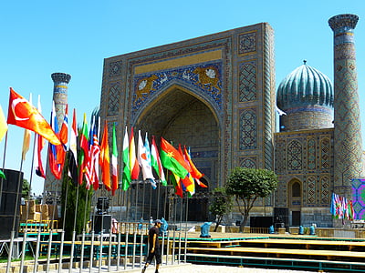 Samarkand, námestie Registan, Uzbekistan, Sher dor madrassah, Tiger, Lev, mýtické bytosti