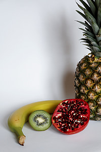 Banane, Himbeeren, Kiwi, Ananas, Granatapfel, Obst, gesund