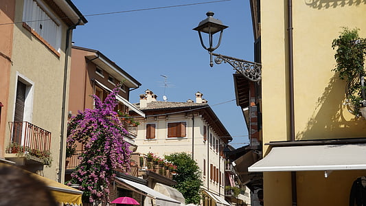 Bardolino, Lago di Garda, Architektura, Itálie, historicky, lampa, staré město