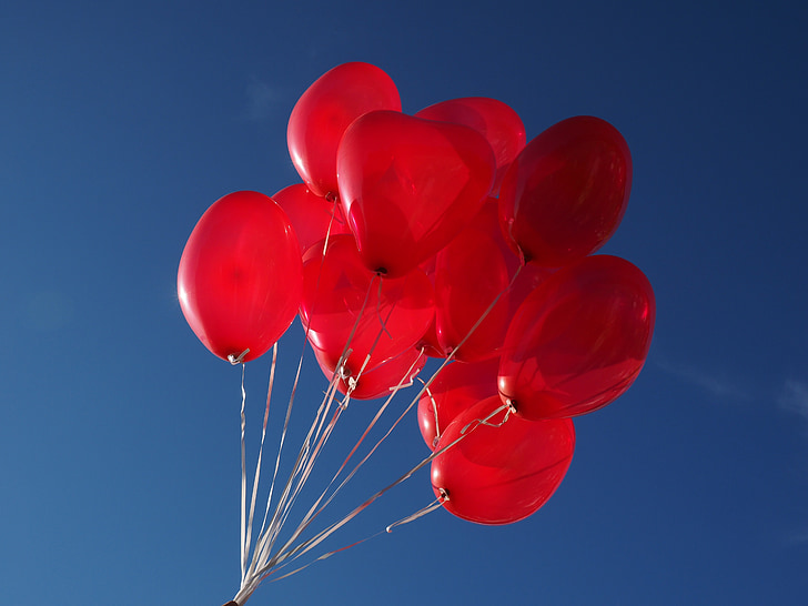 baloni, sirds, mīlu, romantika, romantisks, attiecības, sarkana