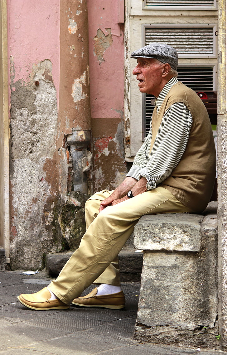 παππούς, Τσίνκουε Τέρρε, Ιταλία, για ηλικιωμένους, μπερέ, Ιταλικά, Τρίτη ηλικία