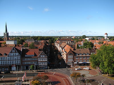 Emden, Německo, obloha, mraky, budovy, ulice, provoz