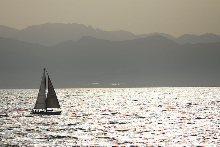 Sardinia, sjøen, seilbåter, solnedgang, stille