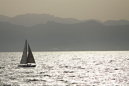 Сардиния, море, платноходки, залез, тихо