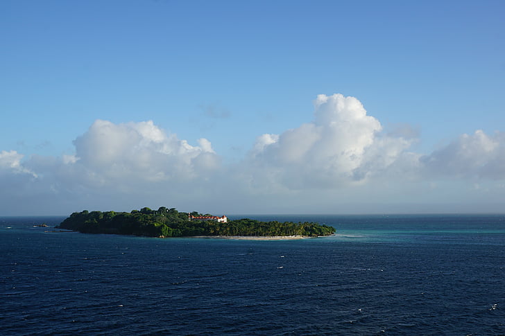 Ostrva Levantado-island-caribbean-bacardi-island-preview