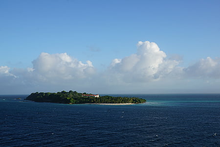 Levantado, ostrov, Karibská oblast, ostrov Bacardi, pláž
