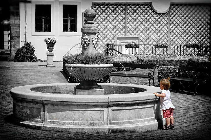 fountain, park, summer, water, baby girl, castle, black and white
