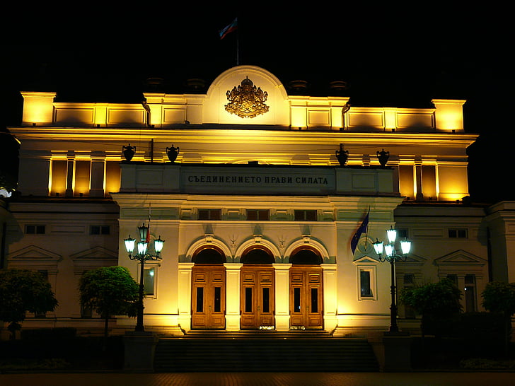 Bulharsko, Národní shromáždění, Sofie, Parlament, noc v Sofii, noční, Architektura