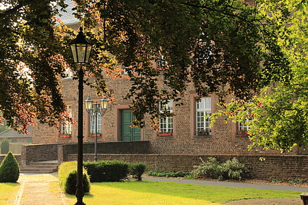 Ayuntamiento de la ciudad, Parque, históricamente, edificio, pasillo de ciudad histórico, Niederzier