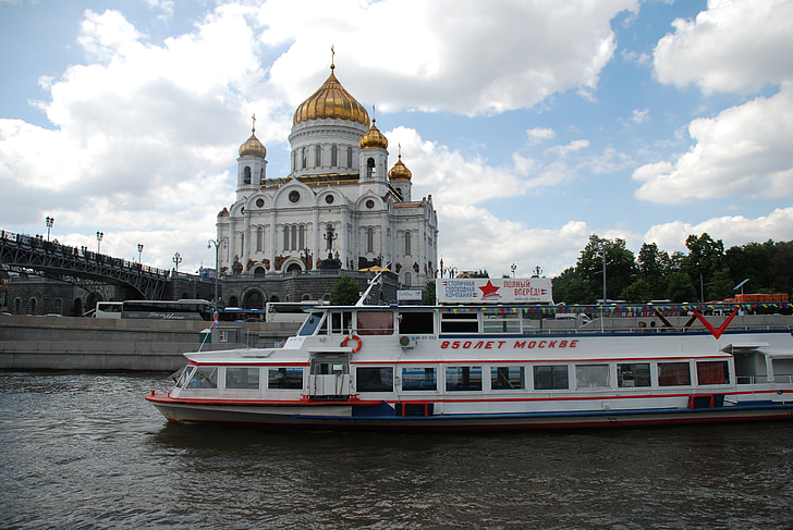 russia, moscow, temple, the moscow river, ship, christ the savior cathedral