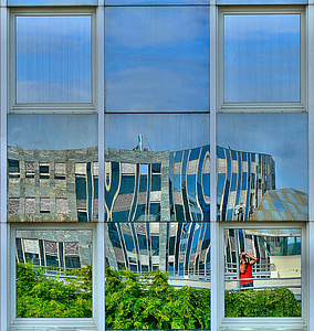 s wpark, architecture, miroir de la façade, parc industriel