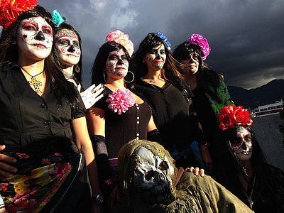 Catrina, kuolema, Meksiko, kuolleiden päivä, suosittu festivaalien