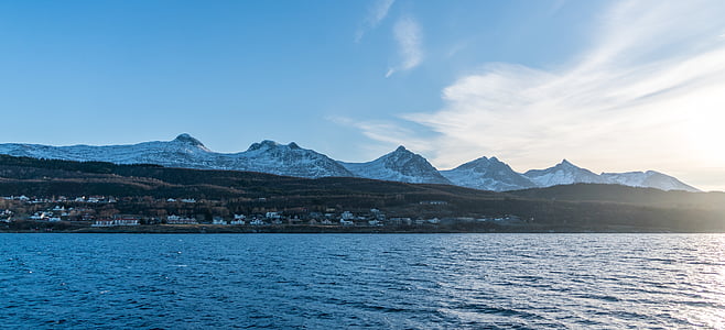 partjainál Norvégia, hét nővér, hegység, Skandinávia, festői, fjord, norvég