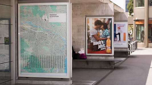 reklāma, stendu, ārpus, plakāts, vilciena stacija, vienai personai, diena