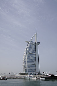Dubai, Yaz, yelken
