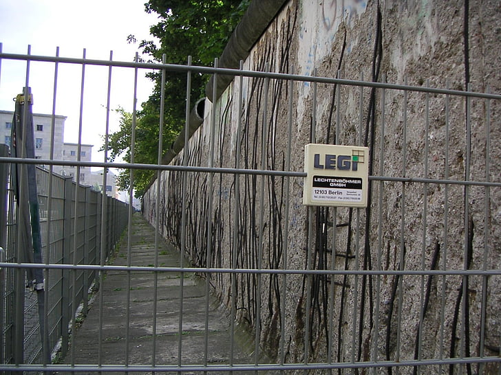 Mur berliński, fragment, Berlin, Niemcy, płot