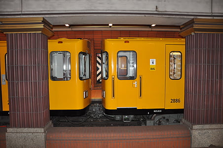 station de métro, le métro, Peron, départ, Berlin