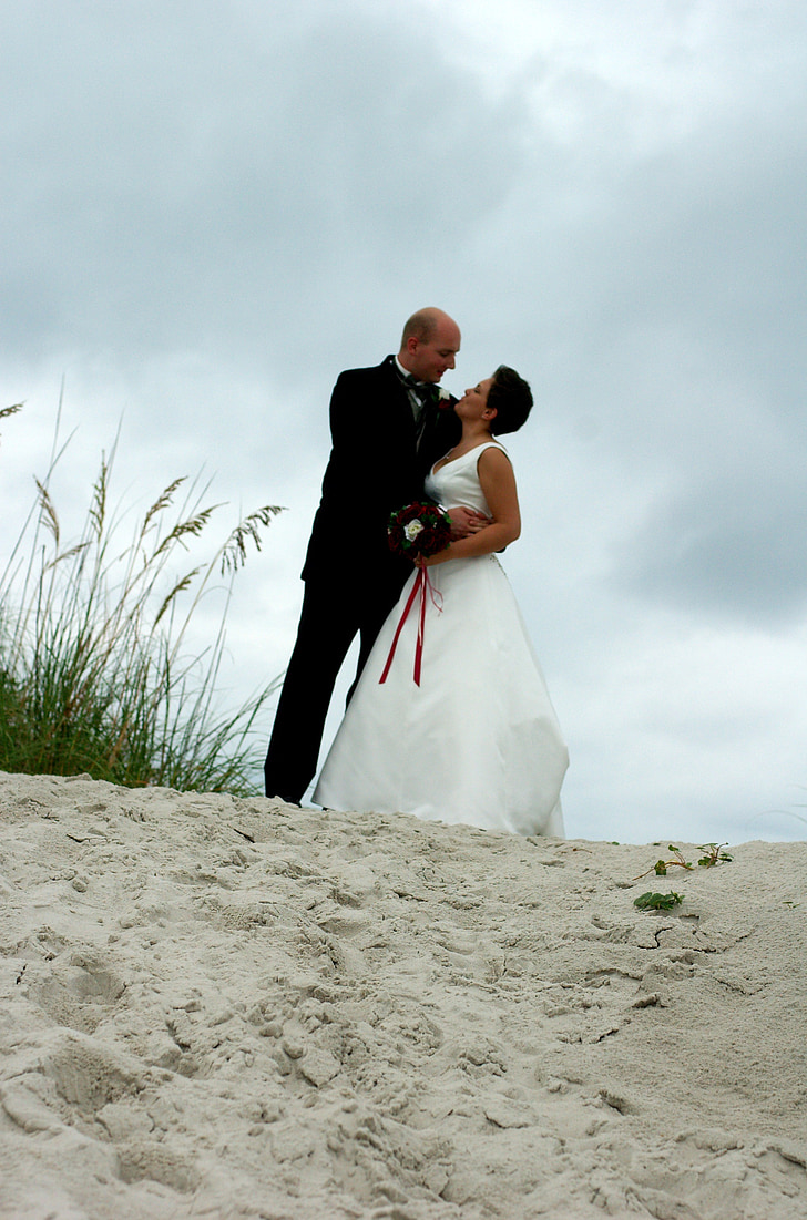 Vestuvės, paplūdimys, pora, nuotaka, jaunikis, balta, smėlio