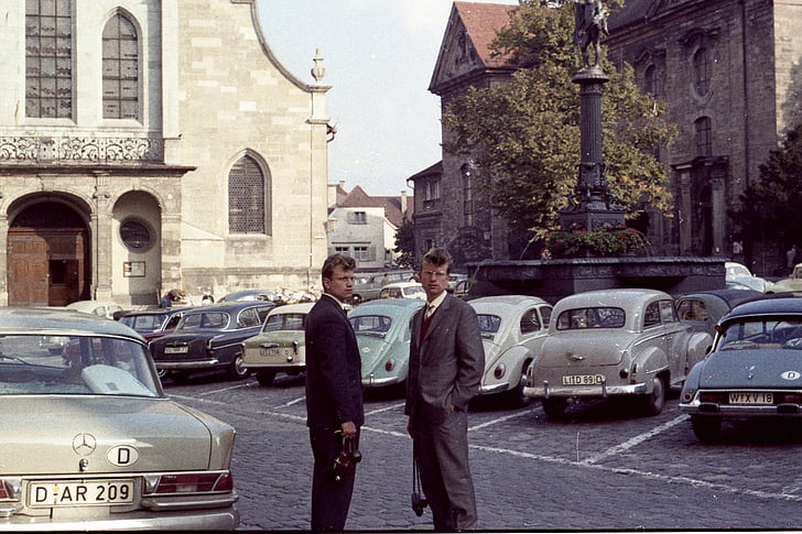moški, zgodovinsko, avtomobili, Daimler, oldtimer, Lindau, 1962