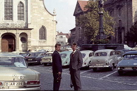 vīrieši, vēsturiski, Autos, Daimler, Oldtimer, Lindau, 1962.
