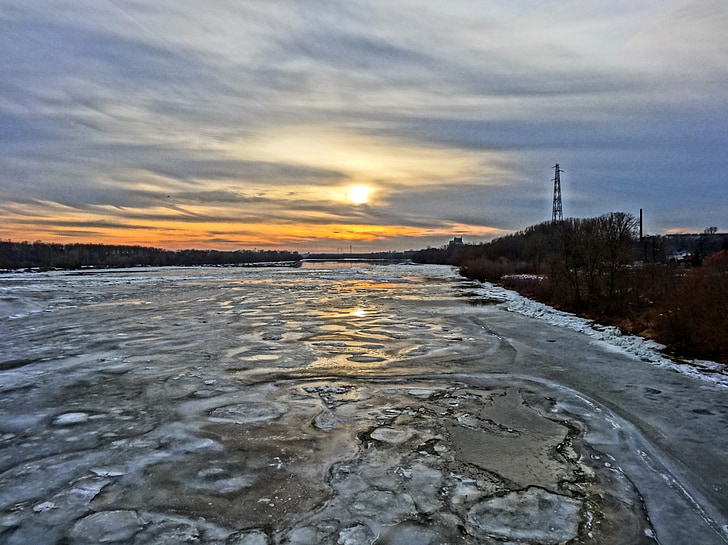 Vistula, Bydgoszcz, günbatımı, nehir, Kış, buz, donmuş