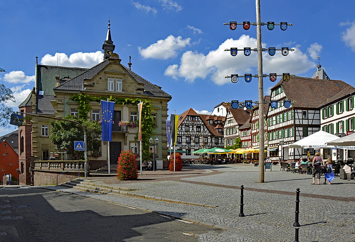 Bretten, Baden-württemberg, Németország, óváros, rácsos, fachwerkhaus, piactér