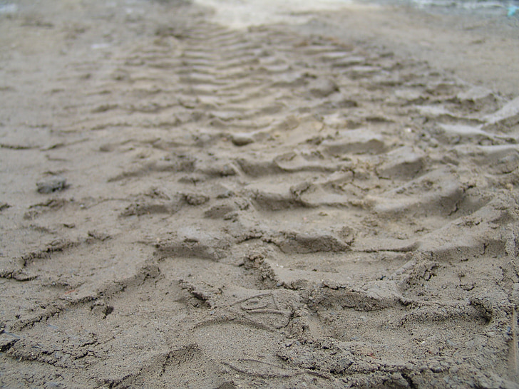 traces, tire tracks, sand, site