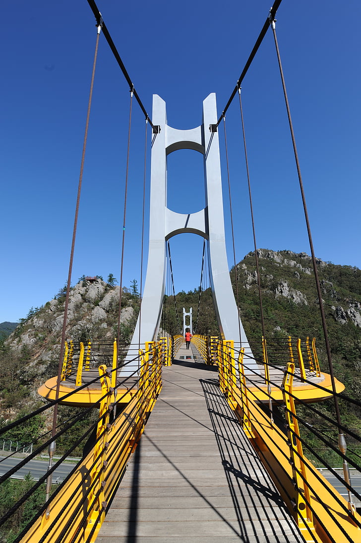 puente, Puente de la suspensión, montaña, terremoto, Jeollanam-do, balanceo de las piernas, cielo