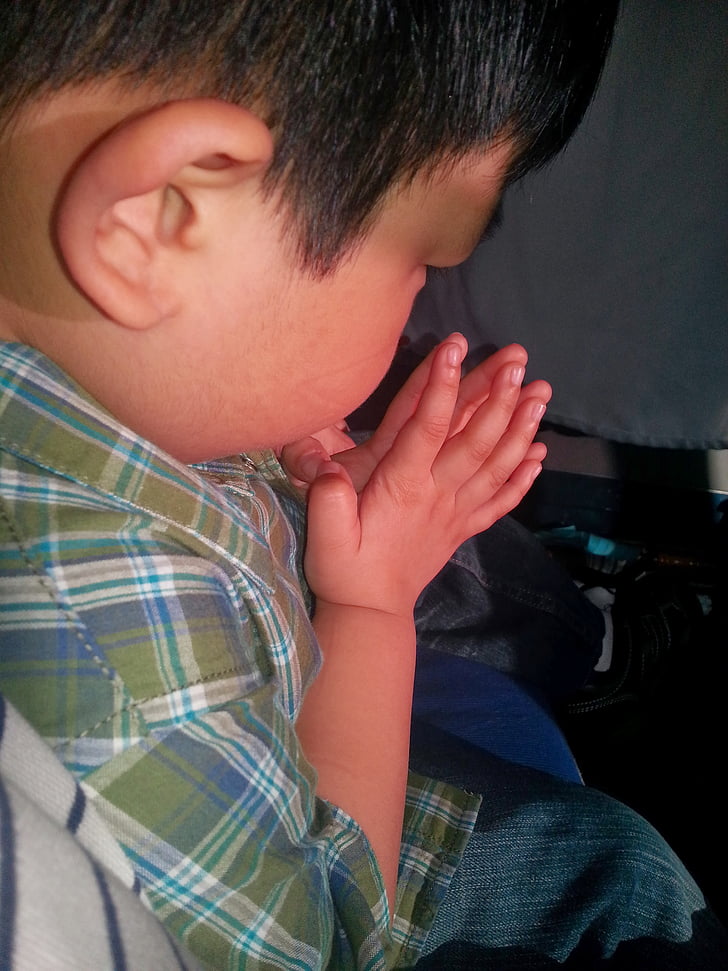 Chlapec, mladý, modlit se, rozmlouvání, Modli se, Petice, vyvolat