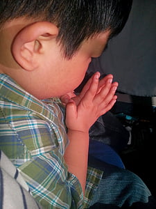jongen, jonge, bidden, communiceren, bidden, petitie, beroepen