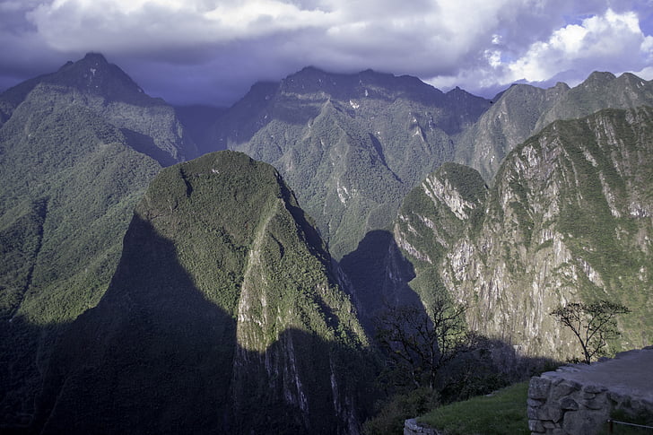 Machu picchu, Peru, hory, mraky, podhůří, stíny, sluneční brána