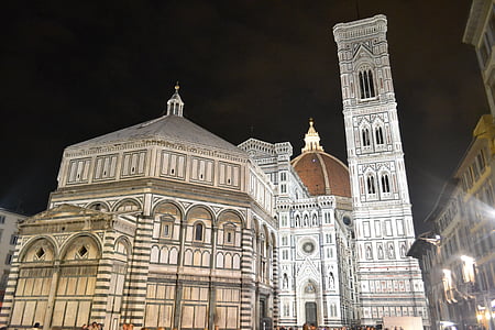 kupolen i Florens, Florance, Italien, basilikan santa Maria del fiore, Domkyrkan, natt, Dome