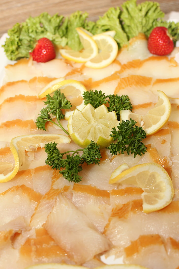 grenlandske morske plošče, ribe, morske plošče, bife, hladni bife, limone, peteršilj