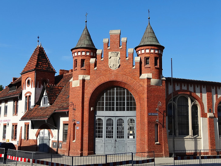 Halle du marché, Bydgoszcz, bâtiment, historique, portail, porte, entrée