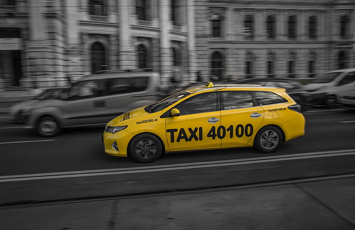 černá a bílá, žlutá, kabina, město, ulice, automobily, taxi