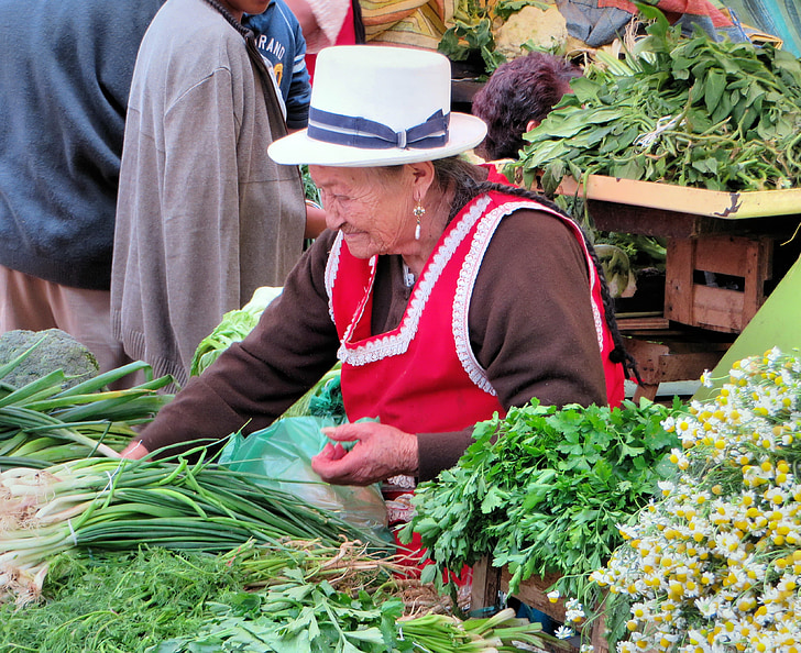 Cuenca, Ekvadora, tirgus, zemnieks, tradicionālo tērpu